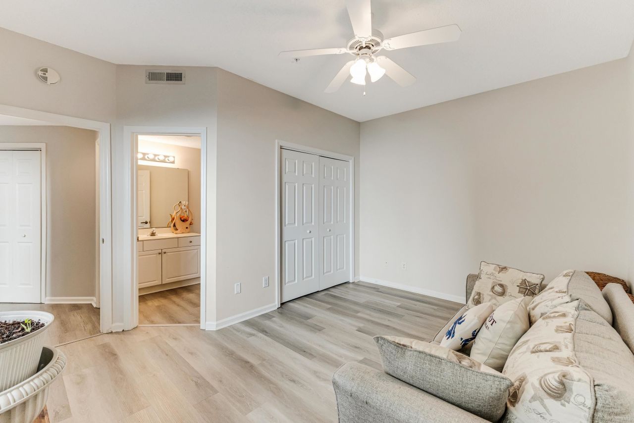 1551 Spinnaker Dr. Photo 23