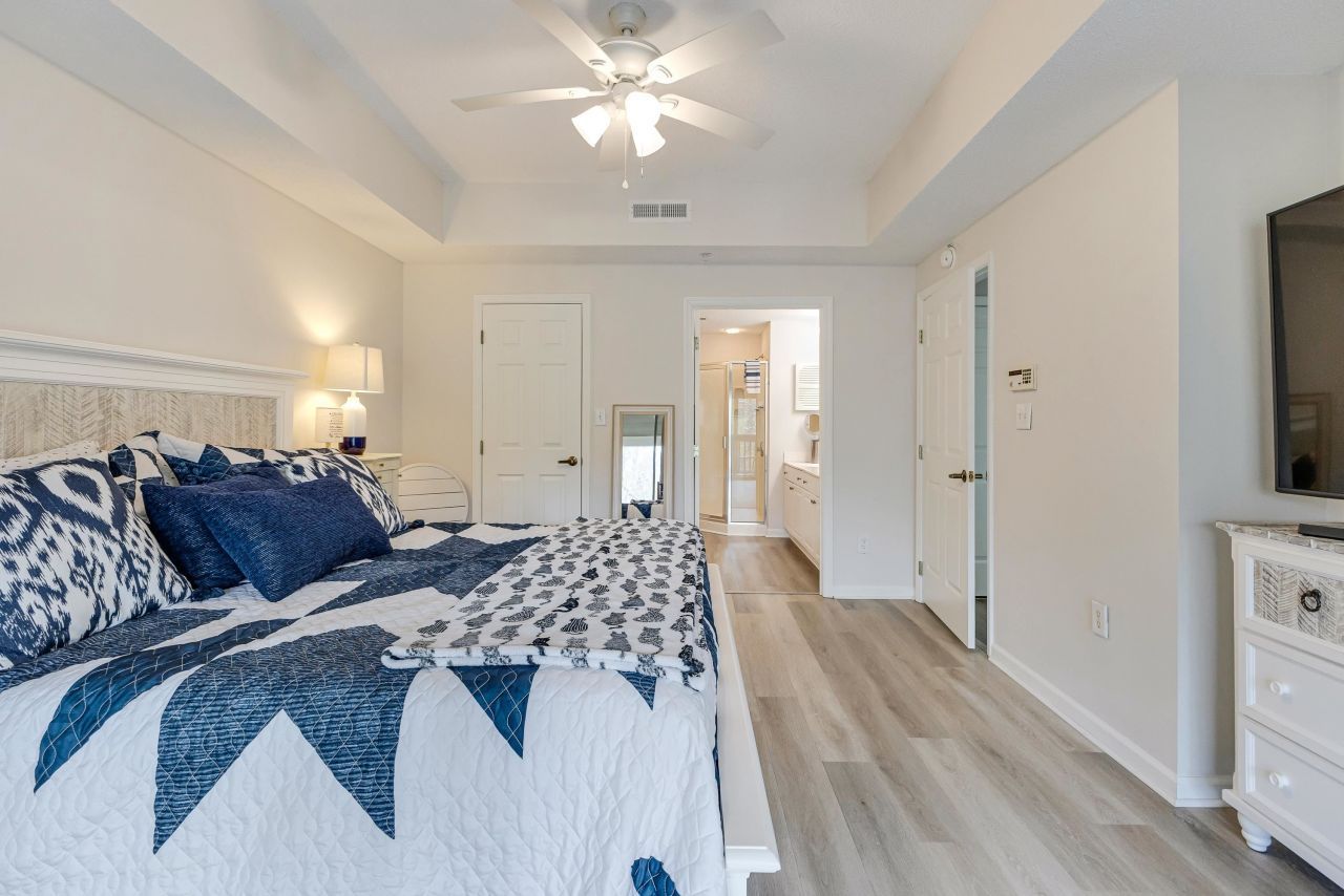 1551 Spinnaker Dr. Photo 27