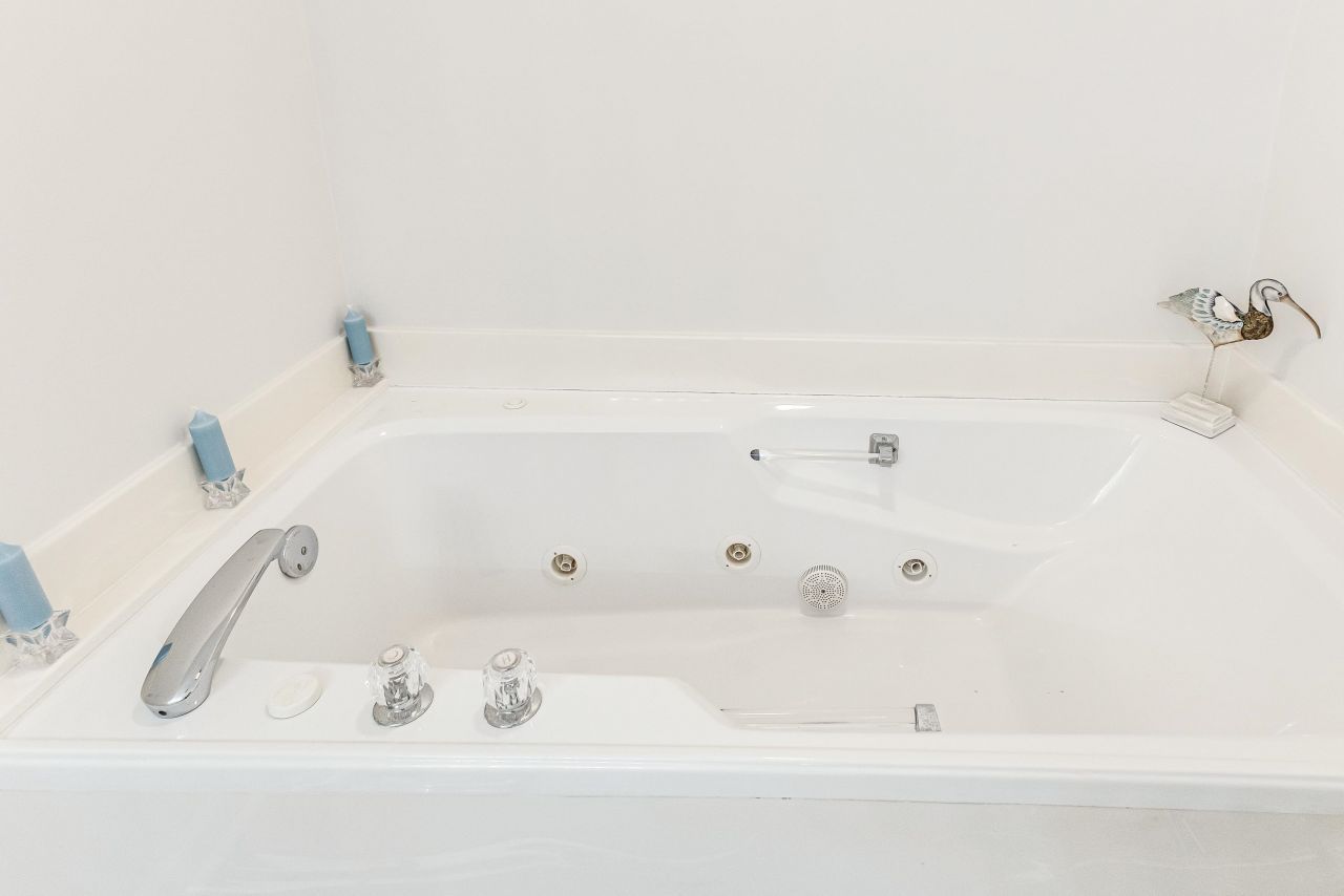 1551 Spinnaker Dr. Photo 29