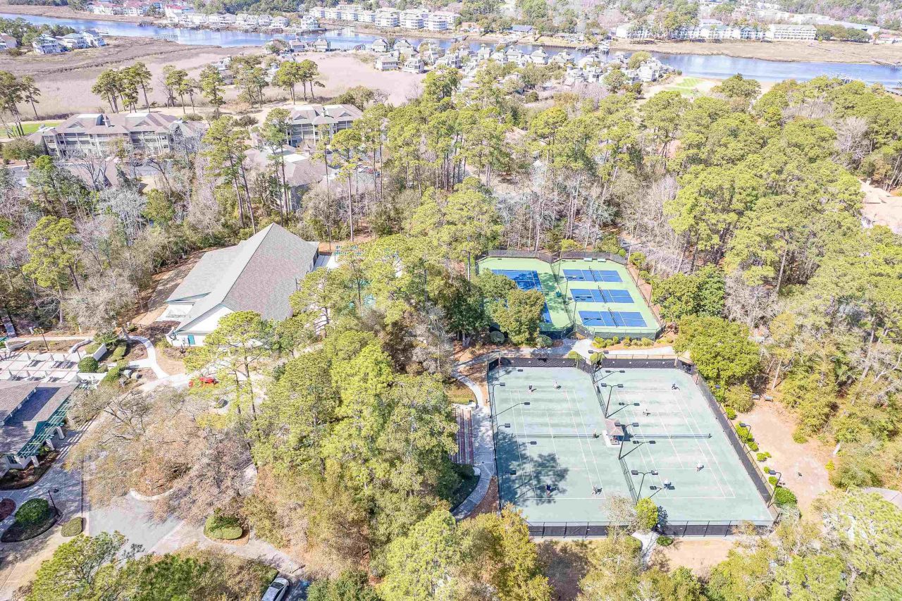 1551 Spinnaker Dr. Photo 45