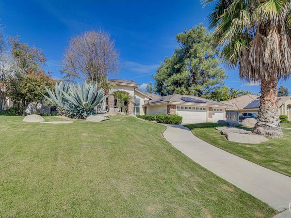 12800 Dove Creek Drive, Bakersfield, CA 93312