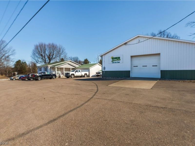 13390 Ravenna Avenue NE, Hartville, OH 44632 Photo 2