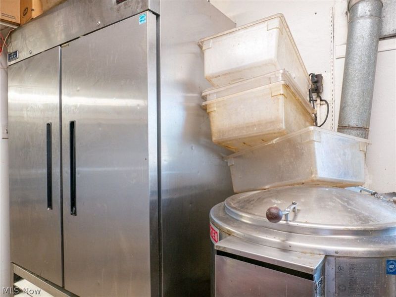 880 Youngstown Poland Road, Struthers, OH 44471 Photo 20