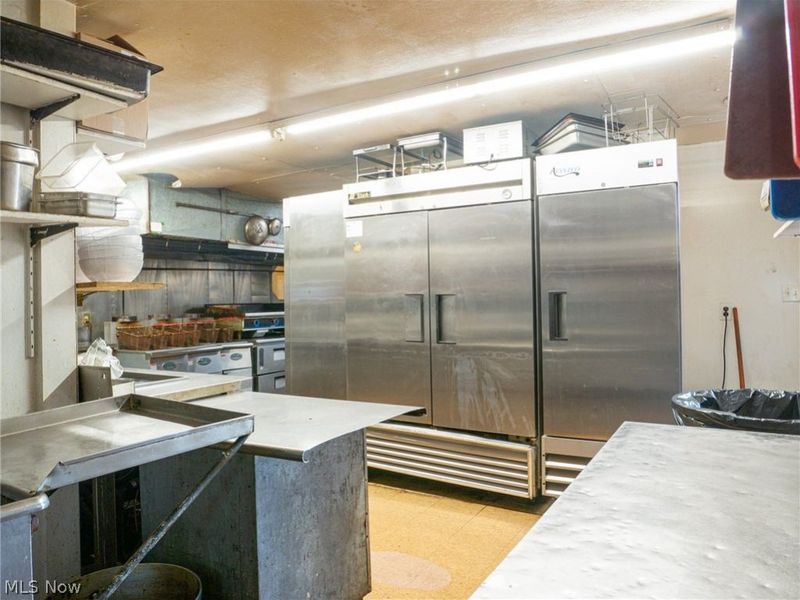 880 Youngstown Poland Road, Struthers, OH 44471 Photo 21