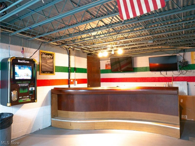 880 Youngstown Poland Road, Struthers, OH 44471 Photo 9