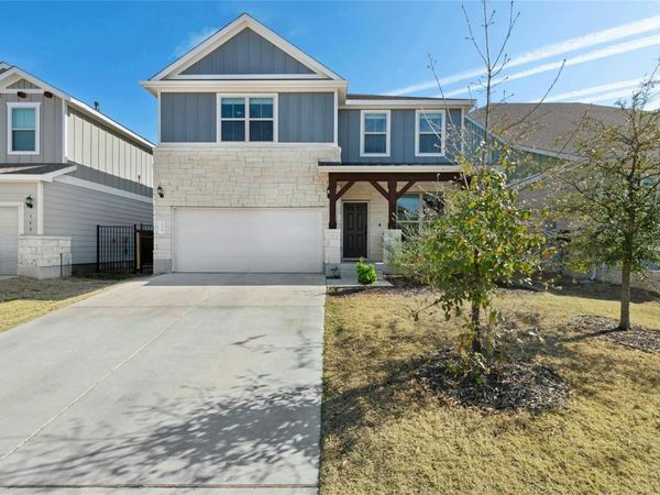 136 Banyon DR, Liberty Hill, TX 78642