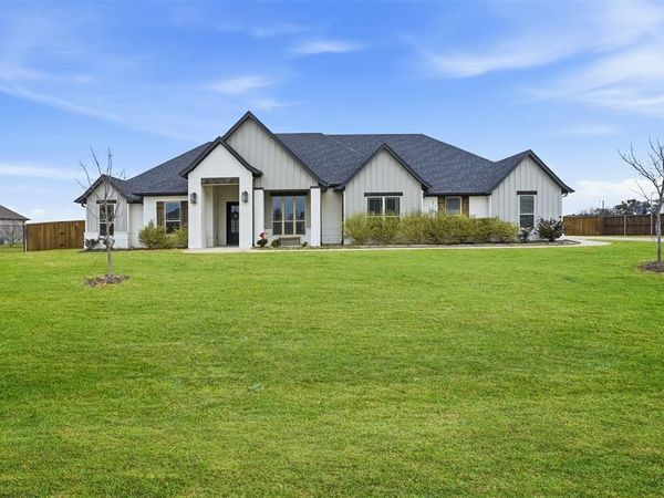 1067 Tobey Court , Aledo, TX 76008