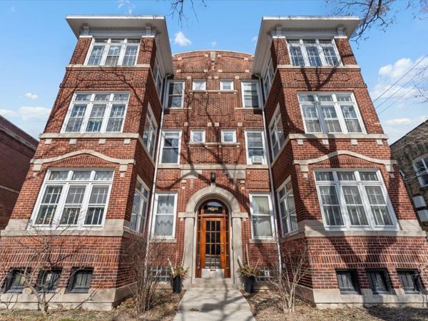 1418 W Rosemont Avenue, Unit 1W, Chicago, IL 60660