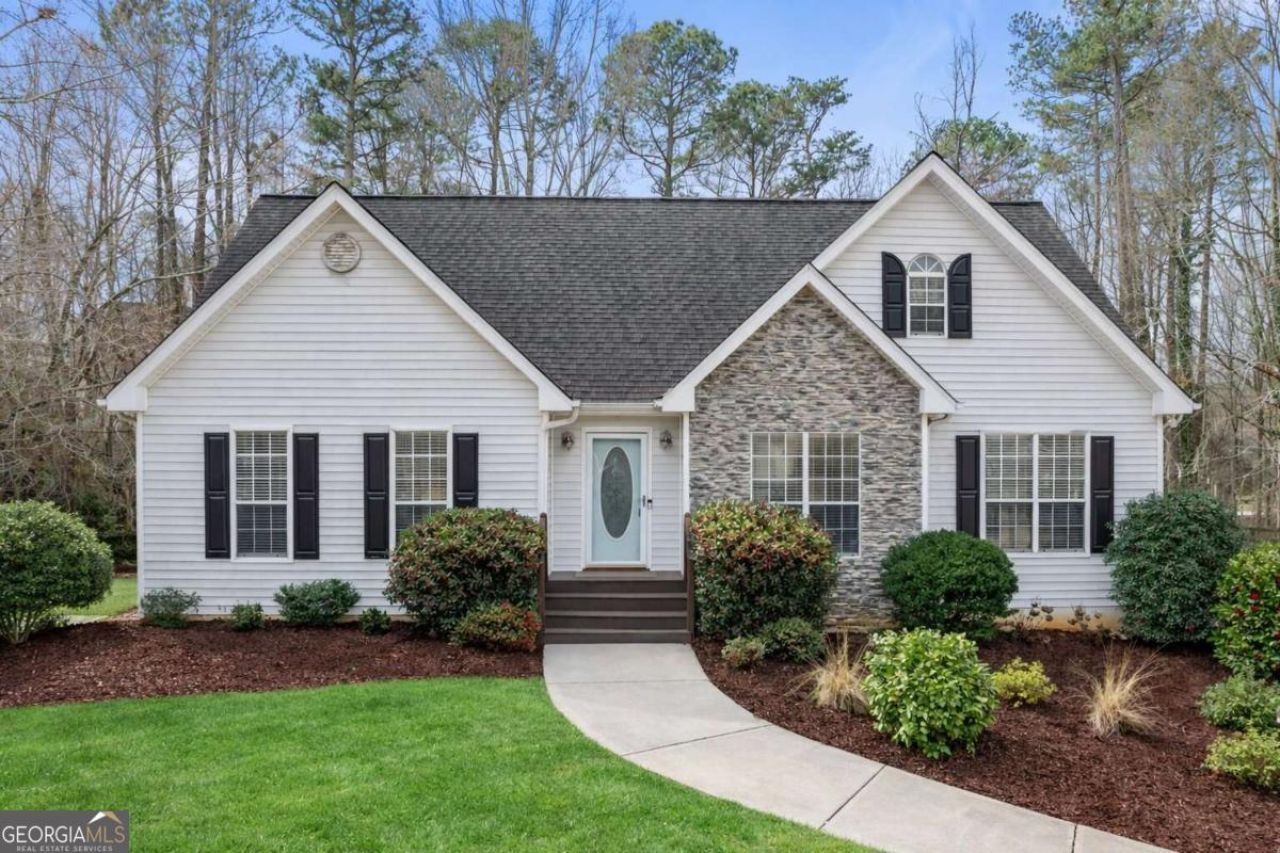 7235 Walnut Mill Landing, Cumming, GA 30040 Main Photo