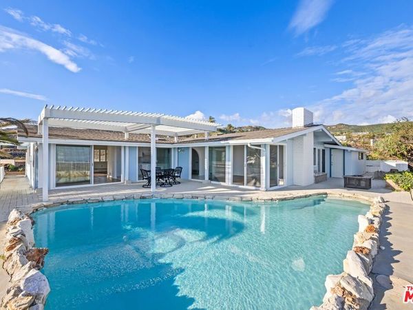 918 Glenhaven Drive , Pacific Palisades, CA 90272