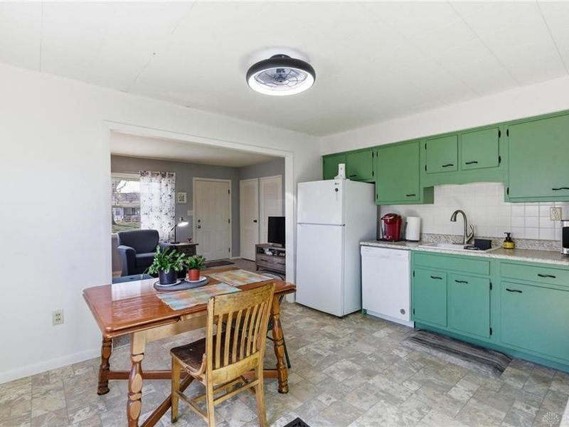 984 Emmett Drive, Xenia, OH 45385 Photo 10