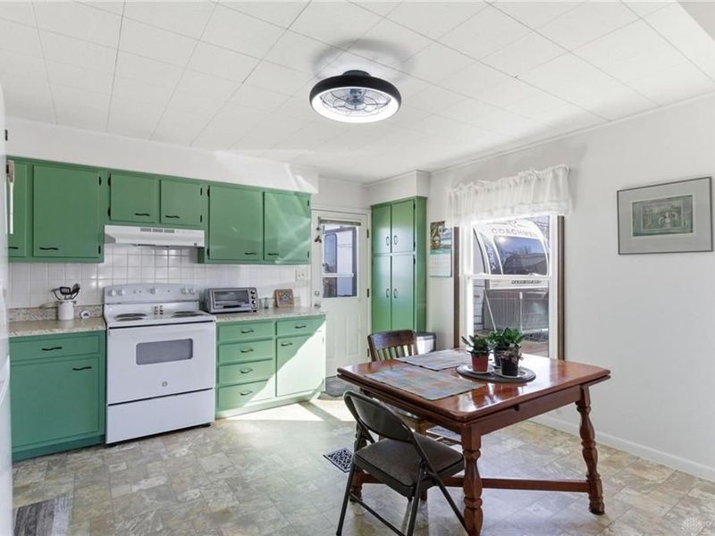 984 Emmett Drive, Xenia, OH 45385 Photo 8