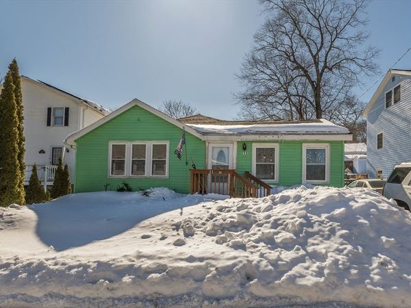 11 Fuller Rd, Billerica, MA 01821