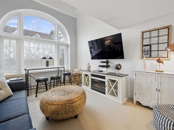 236 Edgemere Street, Unit 127, Montauk, NY 11954