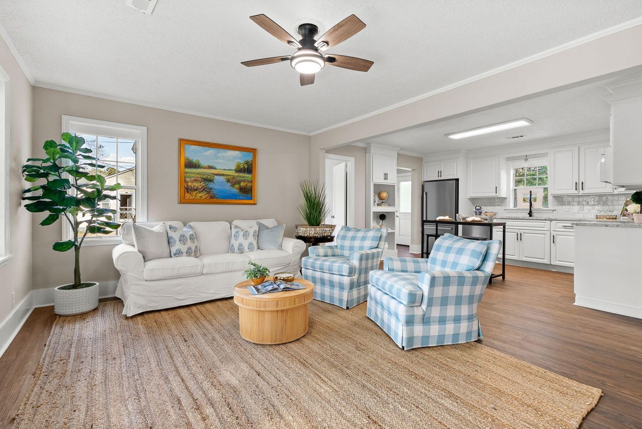 208 Newell Street Photo 1