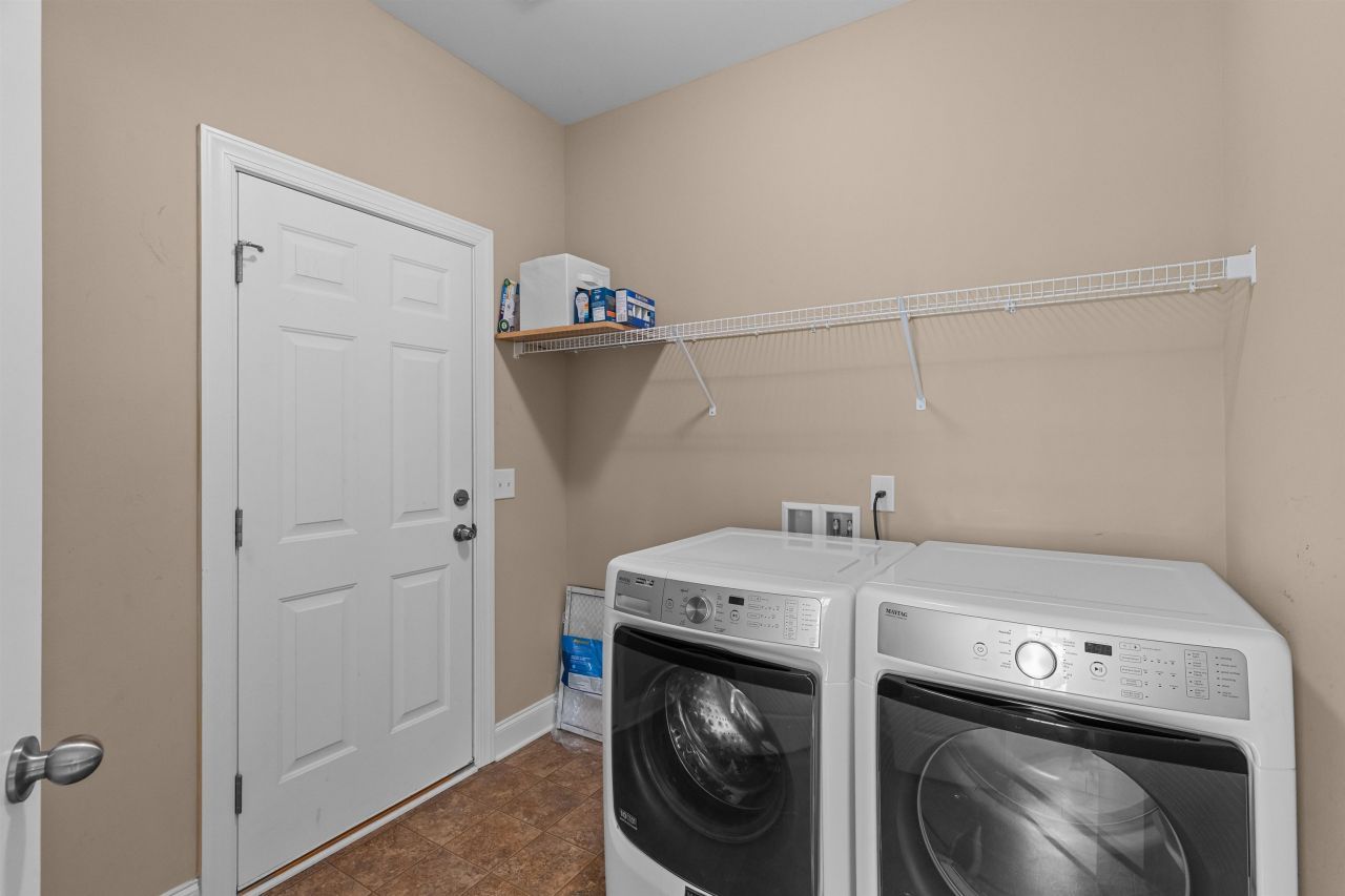 247 Southbury Dr. Photo 35