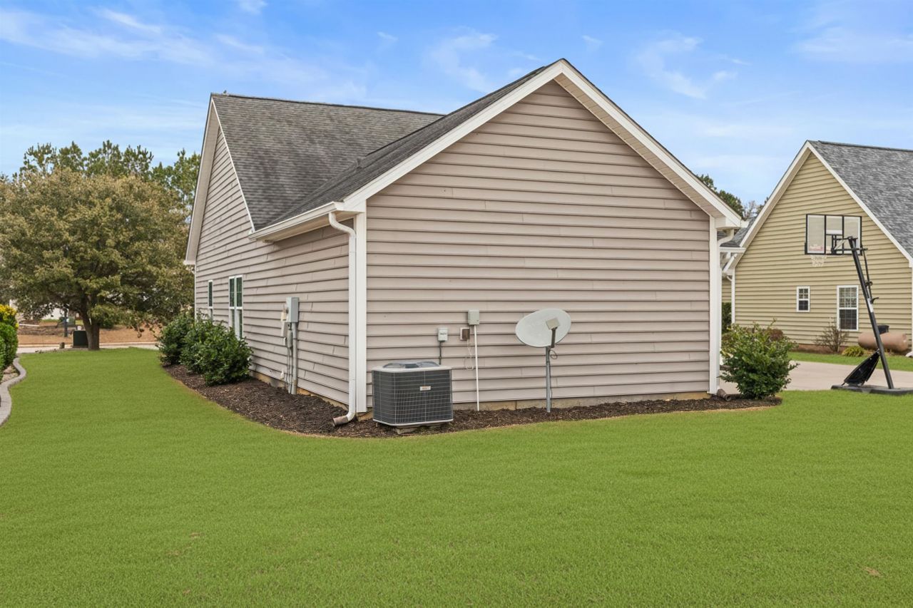 247 Southbury Dr. Photo 9