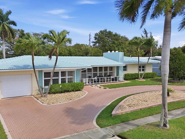 707 N Northlake Drive, Hollywood, FL 33019