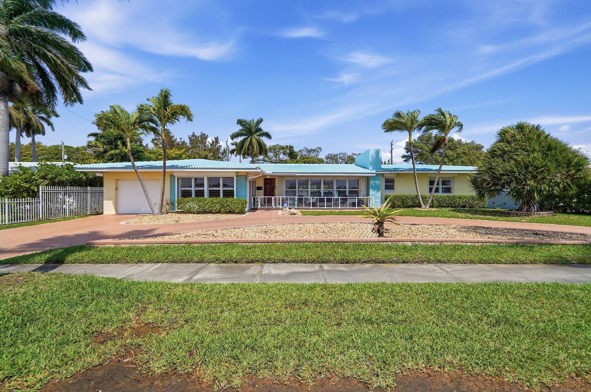 707 N Northlake Drive, Hollywood, FL 33019 Photo