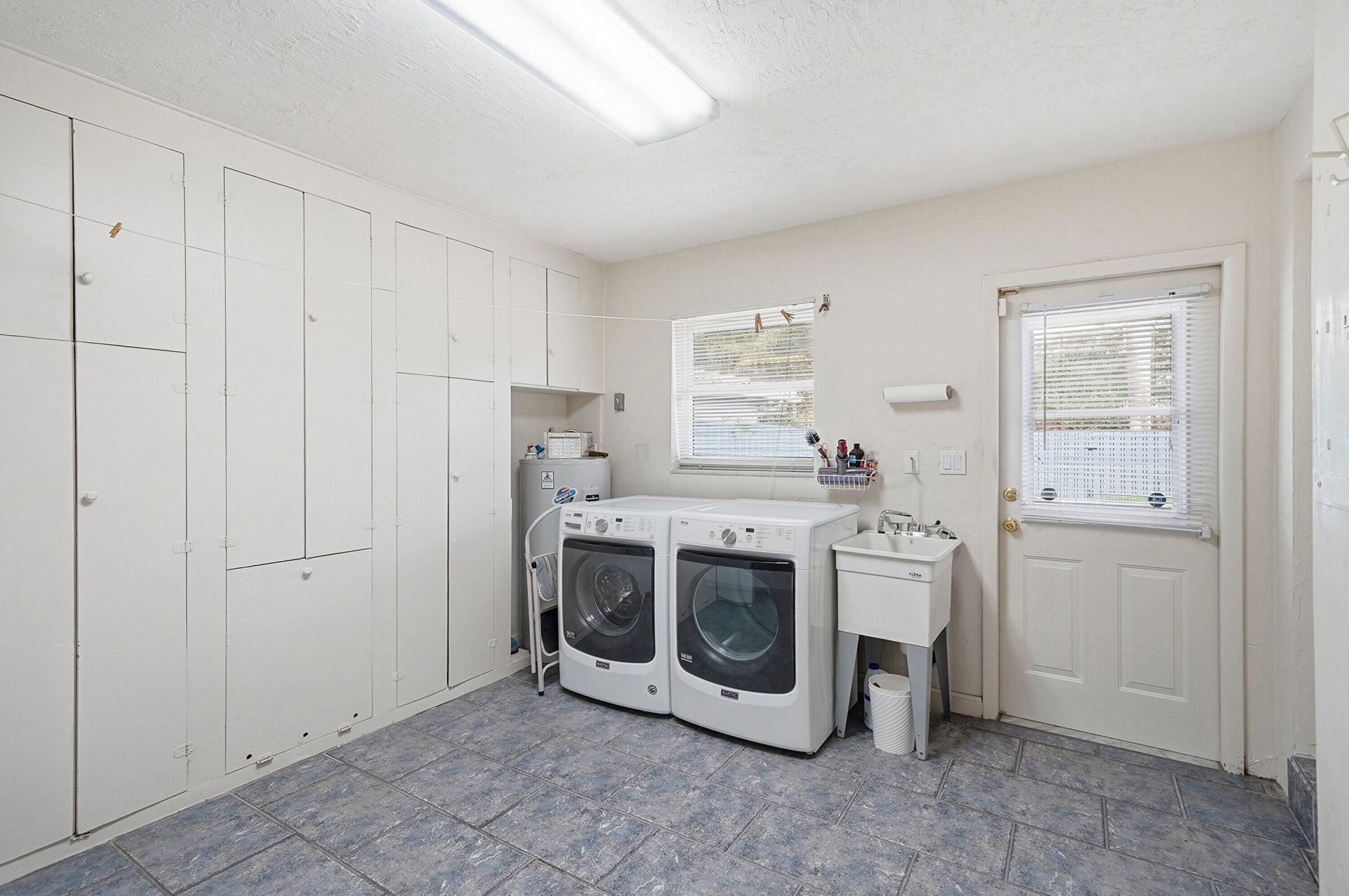 707 N Northlake Drive, Hollywood, FL 33019 Photo