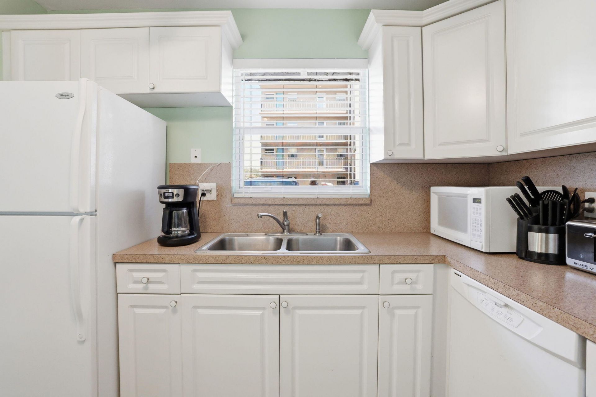 721 Lori Drive, Unit 113, Palm Springs, FL 33461 Photo
