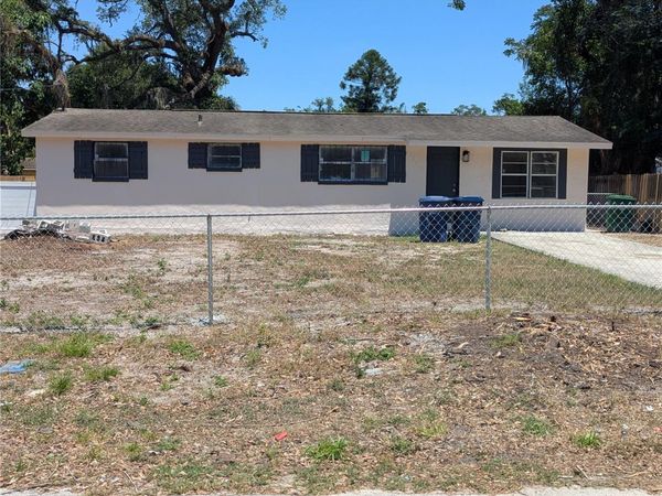 8209 N 18TH STREET, TAMPA, FL 33604