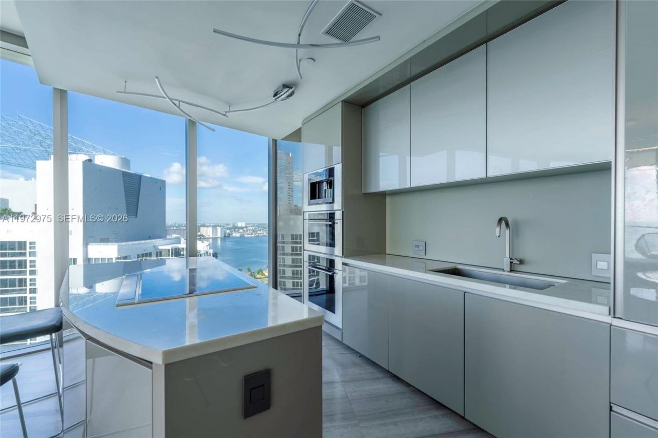 18975 Collins Ave , Unit 3004, Sunny Isles Beach, FL 33160 Photo