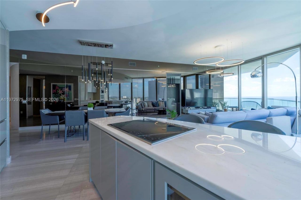 18975 Collins Ave , Unit 3004, Sunny Isles Beach, FL 33160 Photo