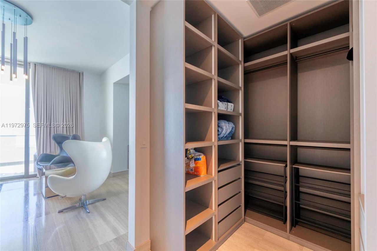 18975 Collins Ave , Unit 3004, Sunny Isles Beach, FL 33160 Photo