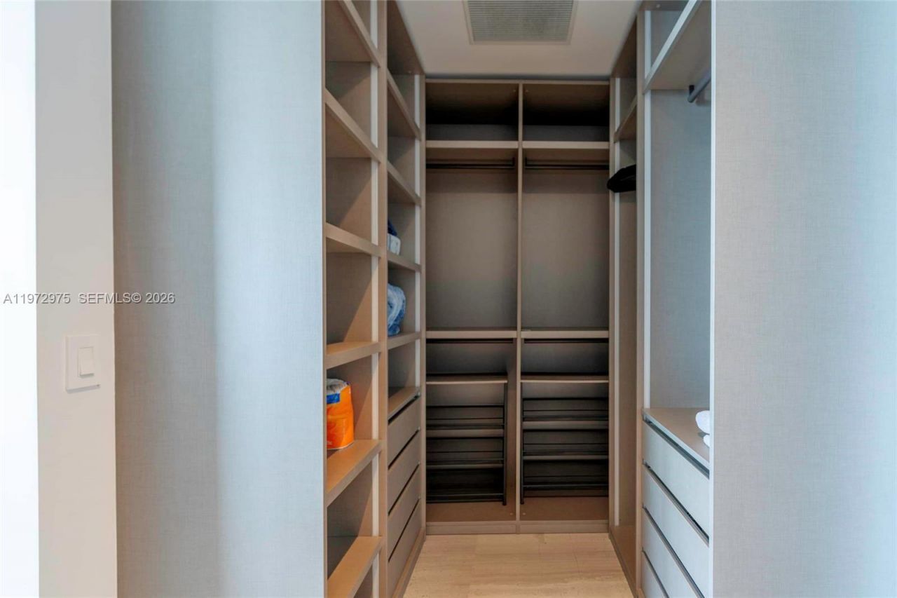 18975 Collins Ave , Unit 3004, Sunny Isles Beach, FL 33160 Photo