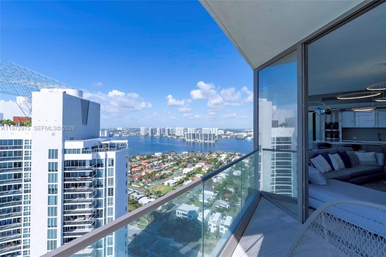 18975 Collins Ave , Unit 3004, Sunny Isles Beach, FL 33160 Photo