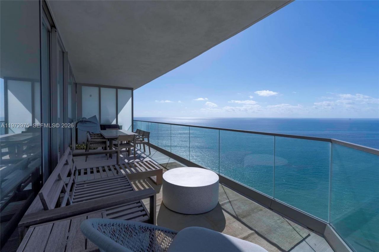 18975 Collins Ave , Unit 3004, Sunny Isles Beach, FL 33160 Photo