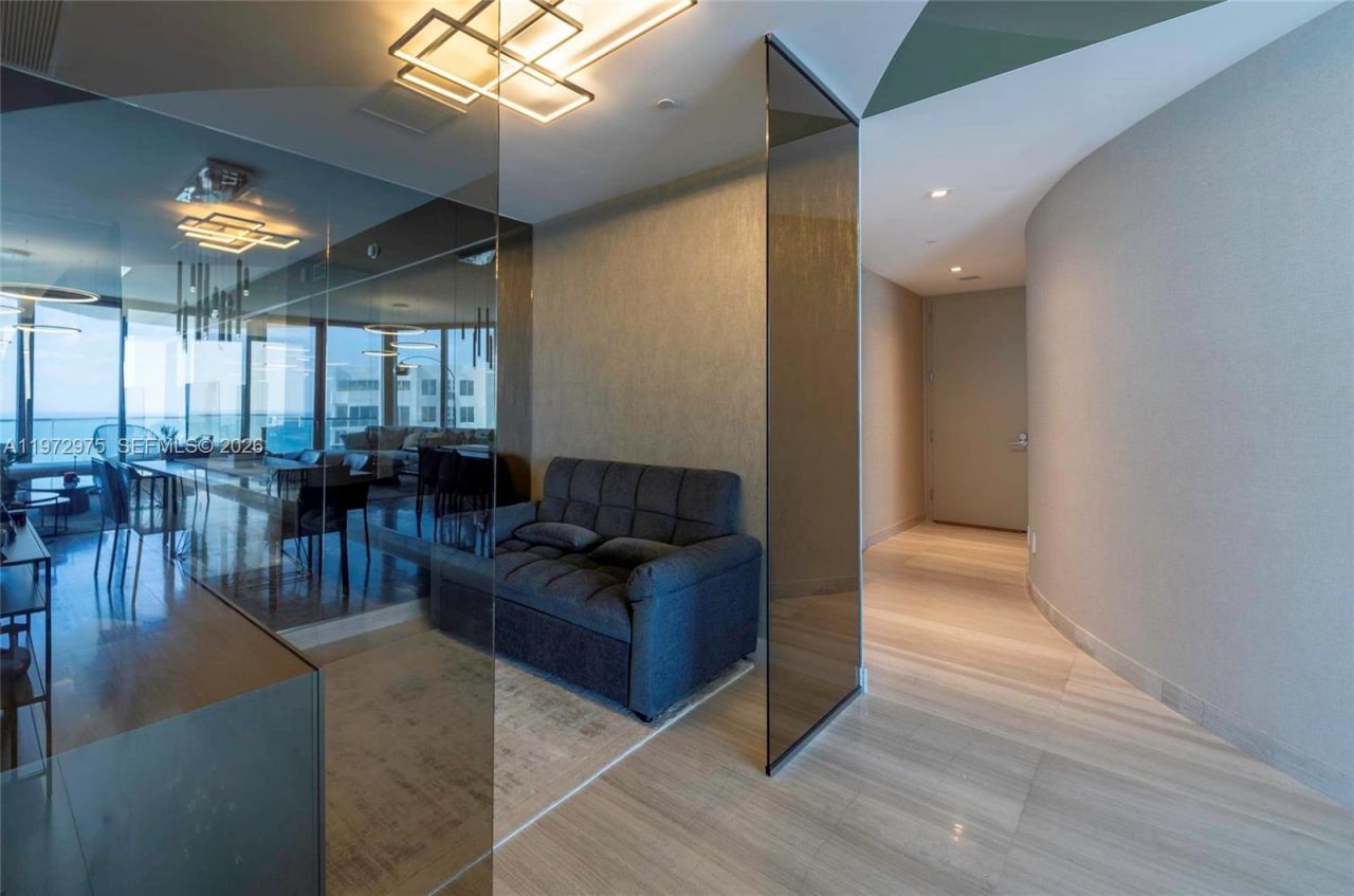 18975 Collins Ave , Unit 3004, Sunny Isles Beach, FL 33160 Photo