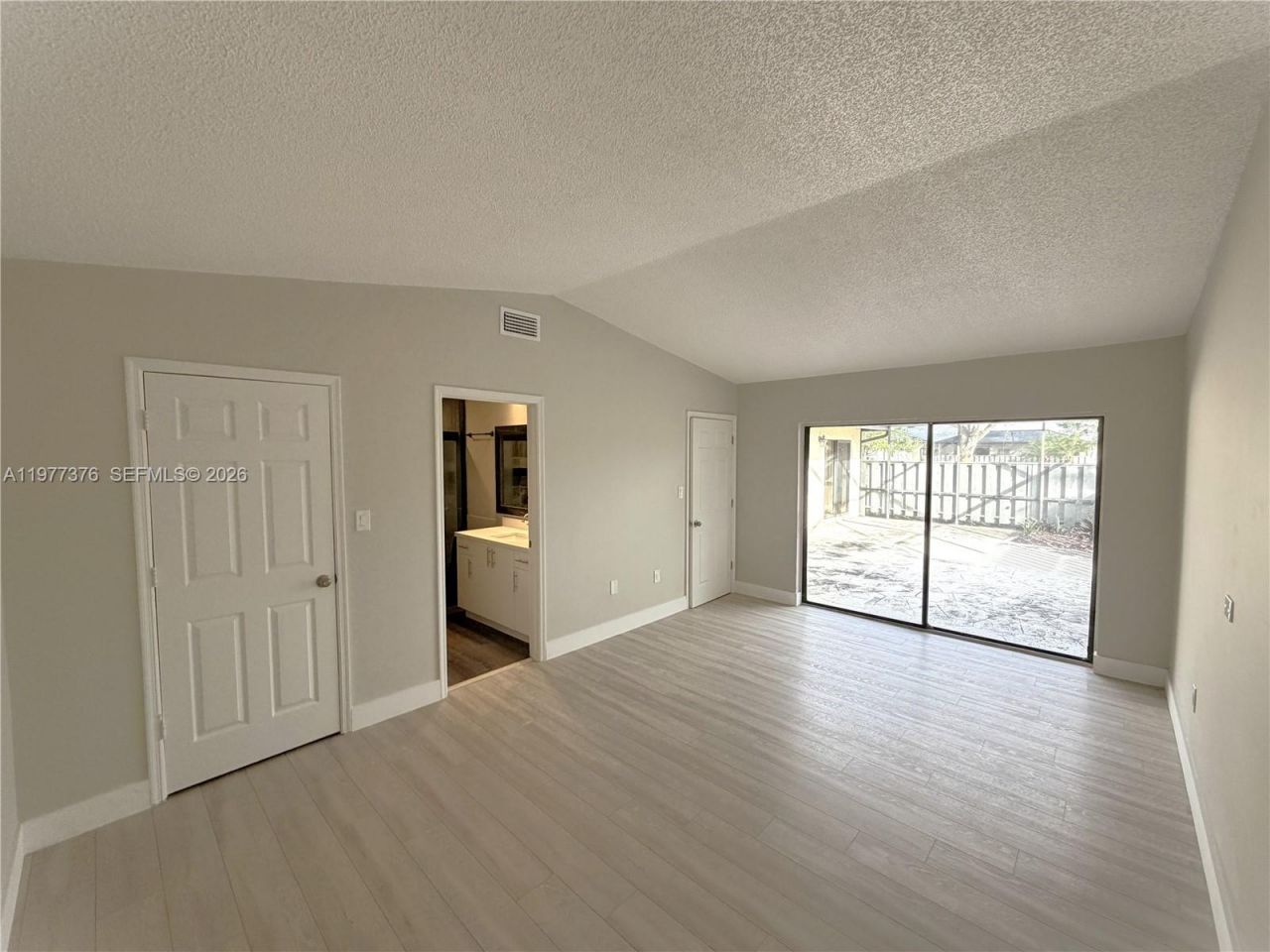 1439 Captains Walk, Unit 20-D, Fort Pierce, FL 34950 Photo