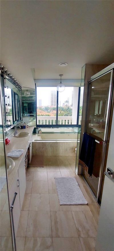 1000 W Island Blvd, Unit 508, Aventura, FL 33160 Photo