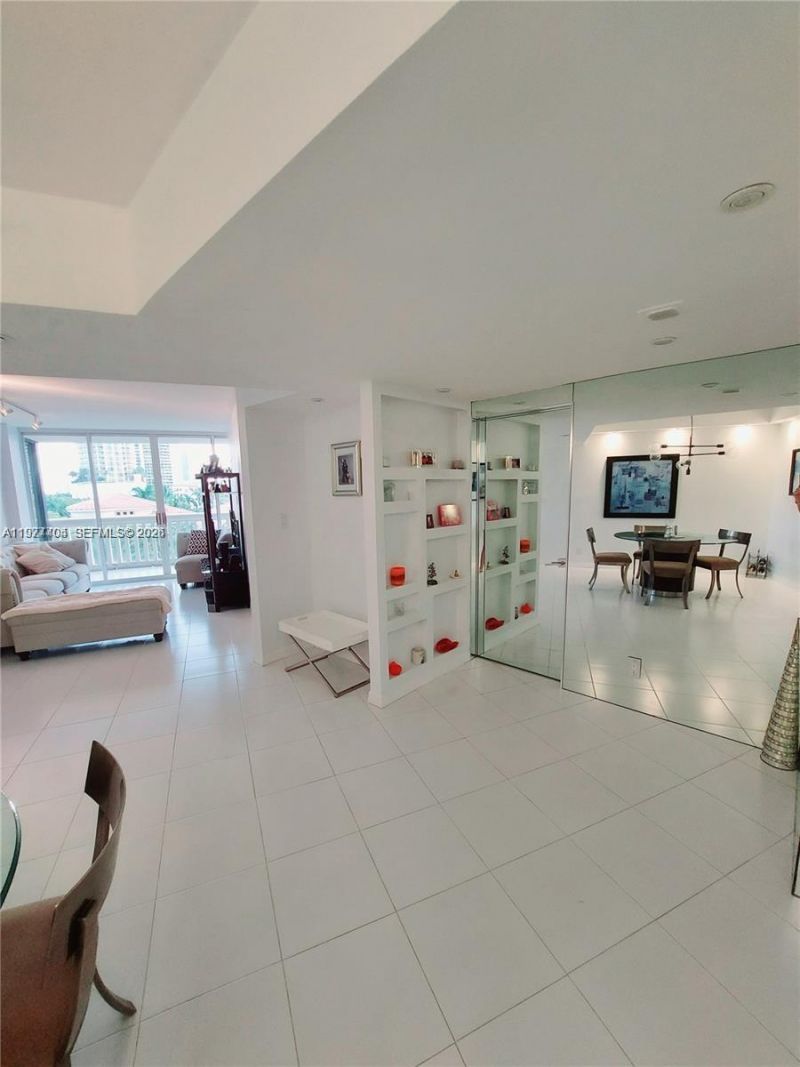 1000 W Island Blvd, Unit 508, Aventura, FL 33160 Photo