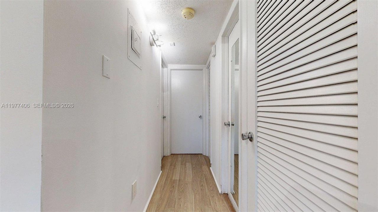 5300 Washington St , Unit D303, Hollywood, FL 33021 Photo