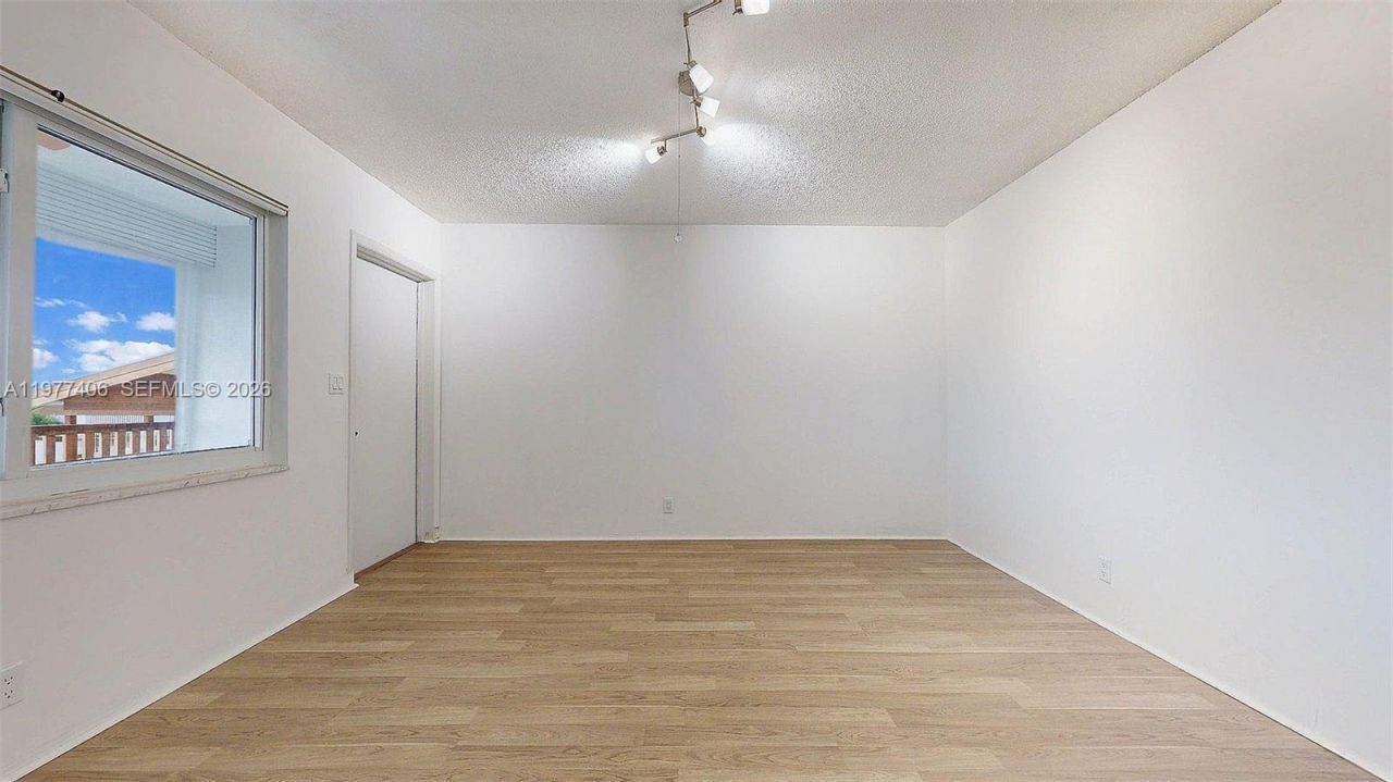 5300 Washington St , Unit D303, Hollywood, FL 33021 Photo