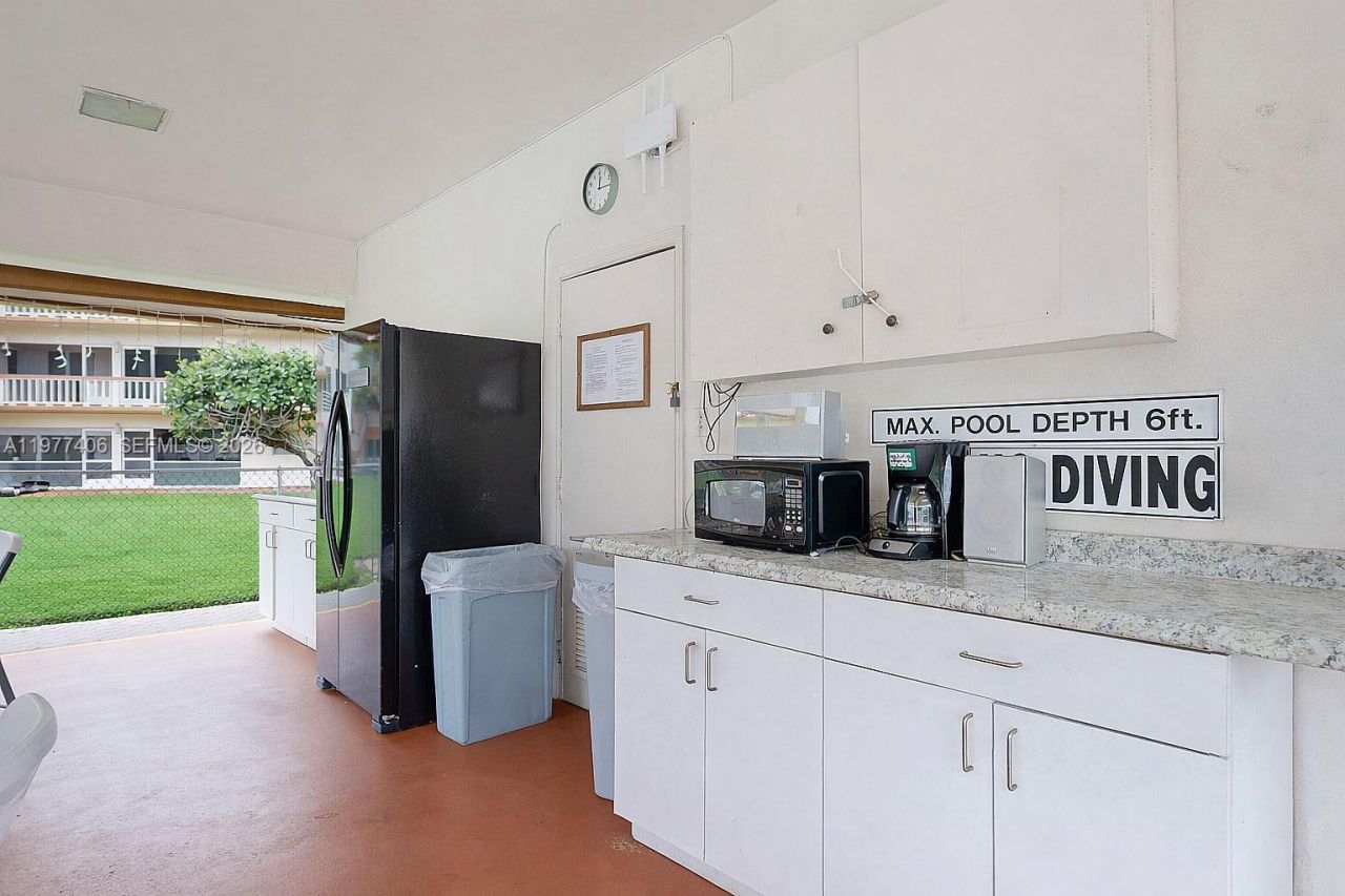 5300 Washington St, Unit D303, Hollywood, FL 33021 Photo