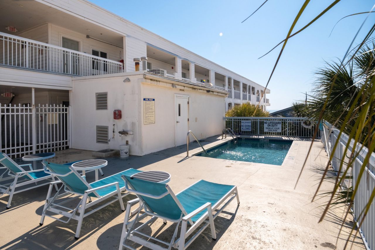 1004 Ocean Boulevard Photo 12