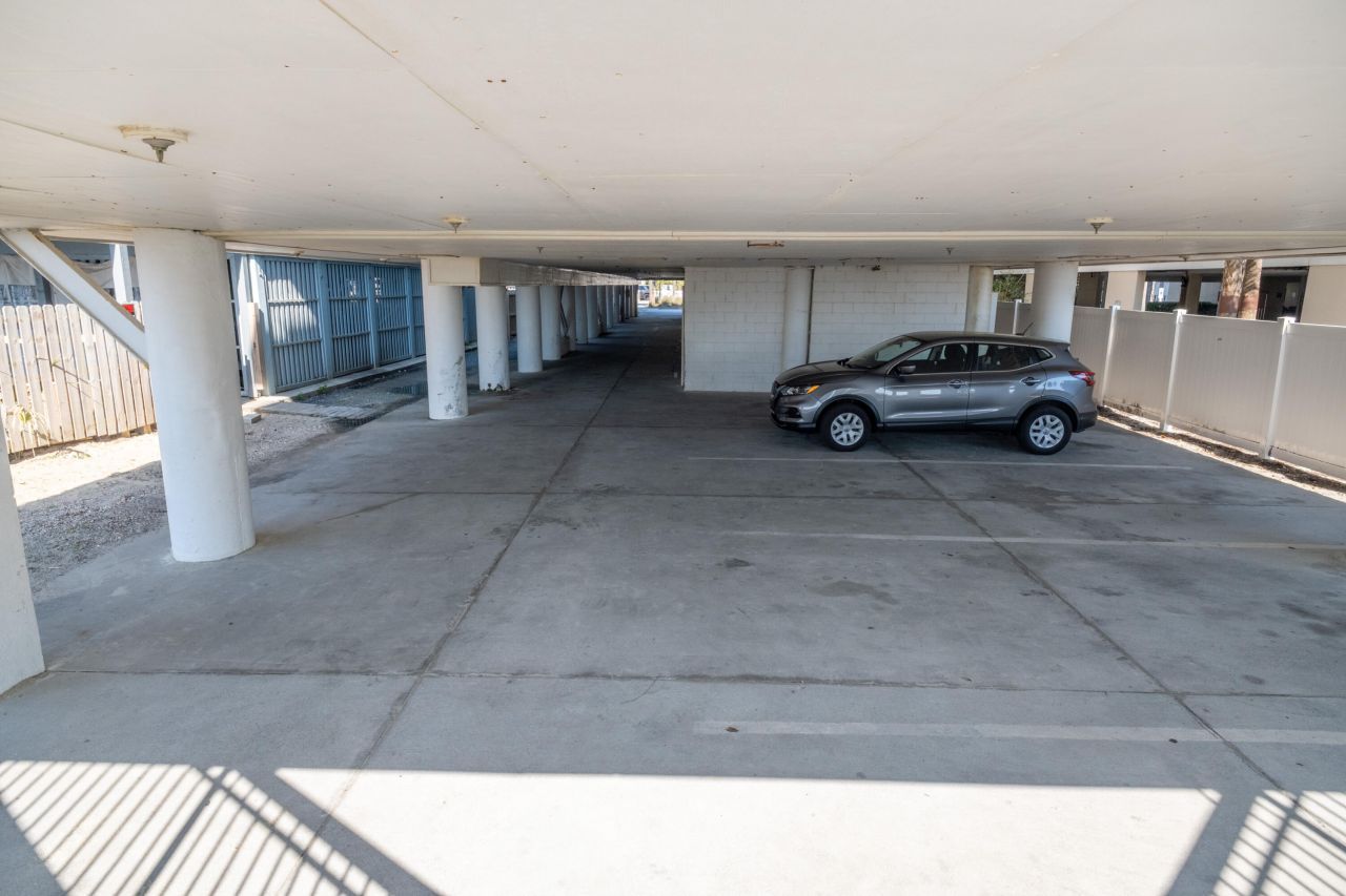 1004 Ocean Boulevard Photo 14