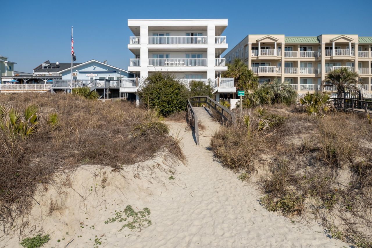 1004 Ocean Boulevard Photo 21