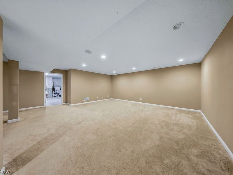 2014 S Ashwood Lane, Painesville, OH 44077 Photo 29