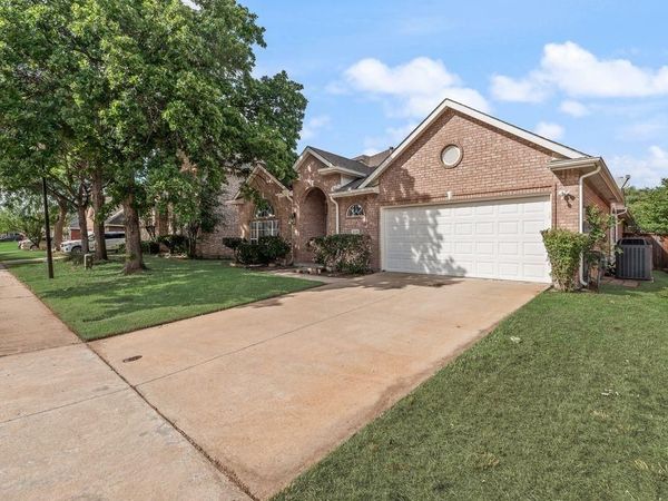 1325 Winnipeg Drive, Lewisville, TX 75077