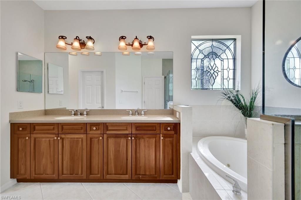 9359 Trieste Dr, Fort Myers, FL 33913 Photo