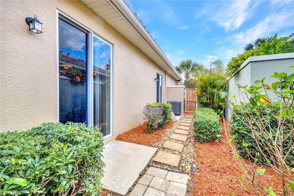 9359 Trieste Dr, Fort Myers, FL 33913 Photo