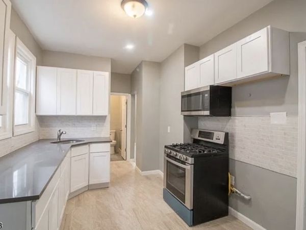 127 Brookwood St, Unit 2, East Orange, NJ 07018