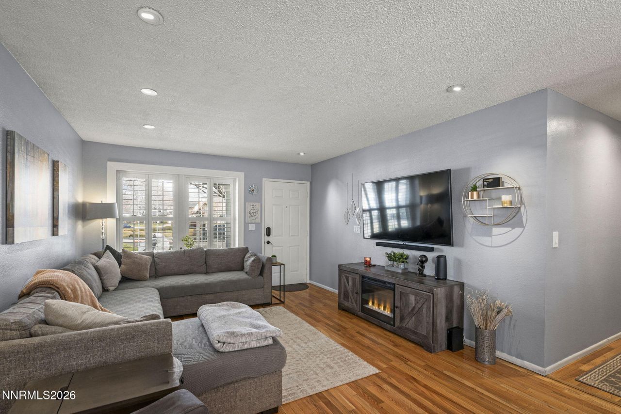 2227 Valencia Way, Sparks, NV 89434 Photo