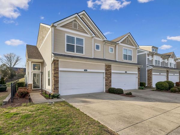 1044 Somerset Springs Dr, Spring Hill, TN 37174