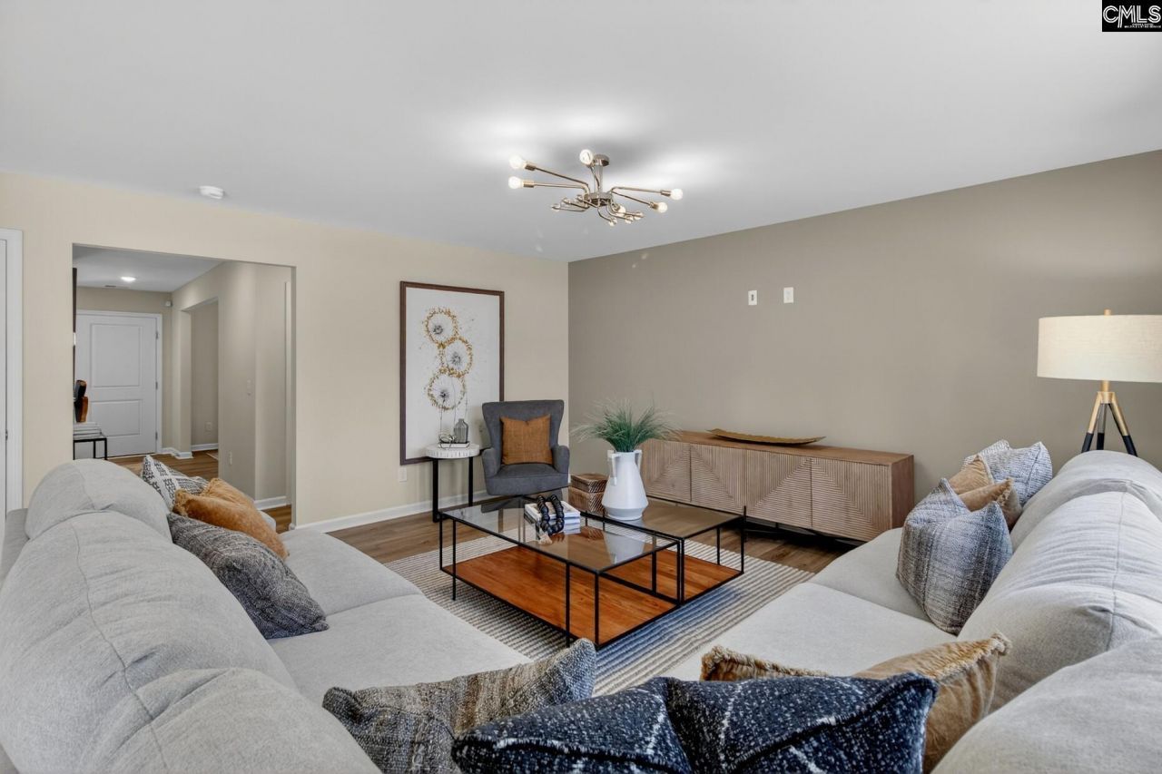 156 Kingfield Drive Photo 5